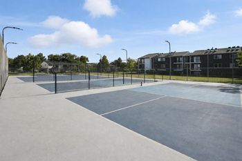 Crossroads apartments basketball court